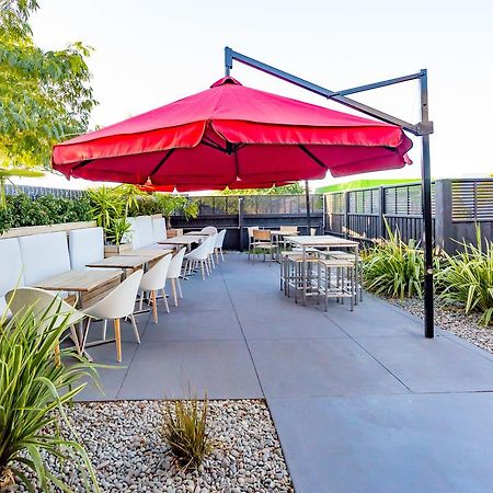 The Redwood Hotel Christchurch Buitenkant foto