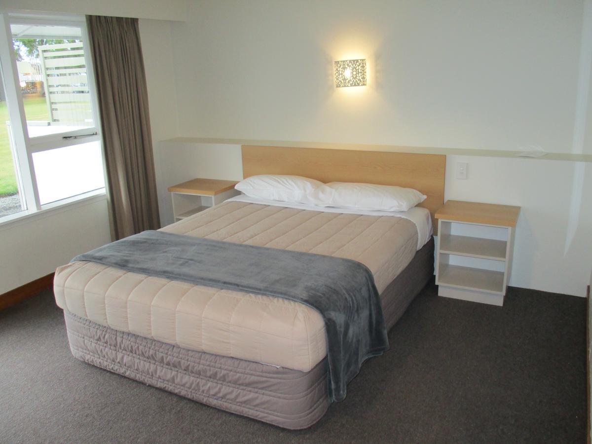 The Redwood Hotel Christchurch Buitenkant foto